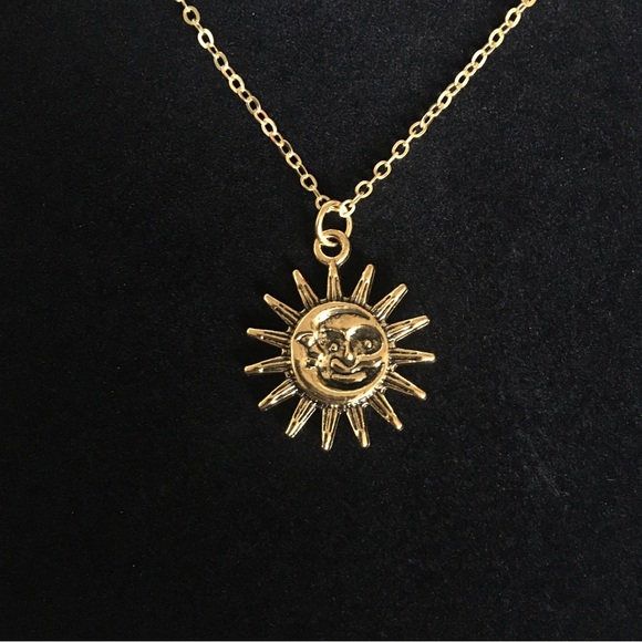 Retro Style Sun and Moon Necklace - Picture 4 of 7